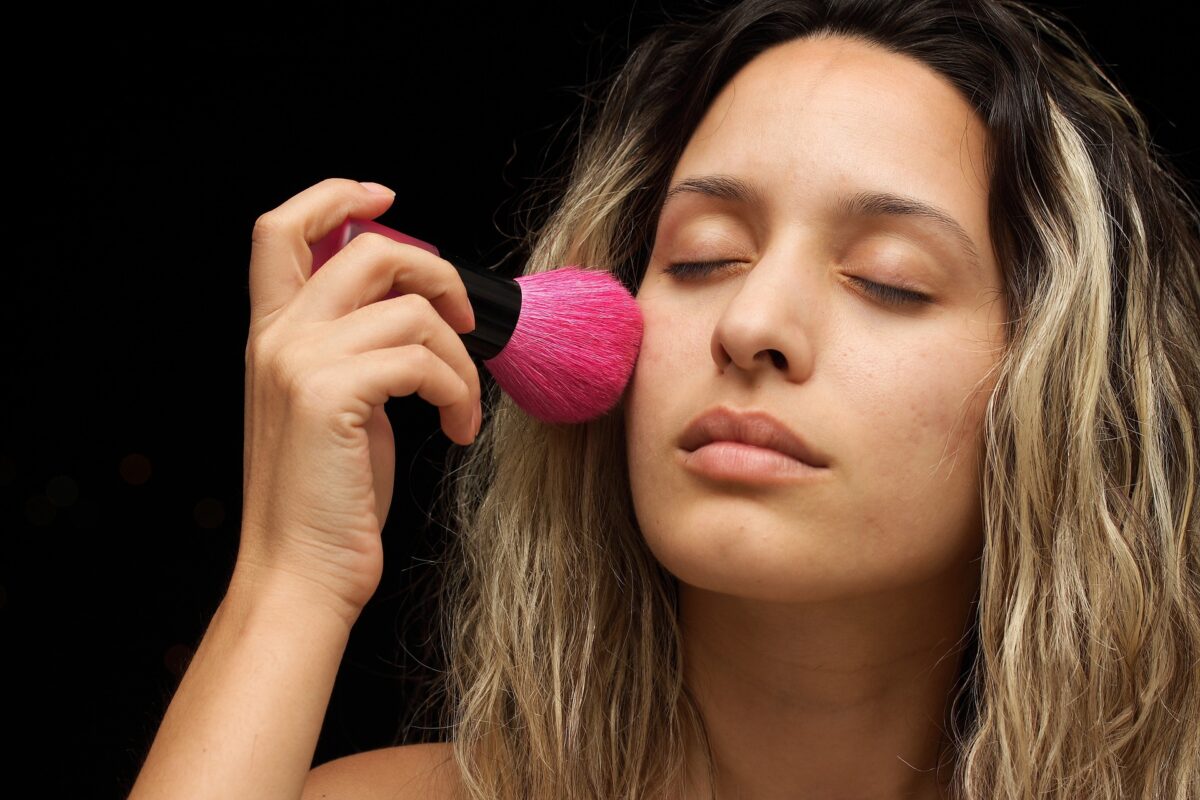 Galleria foto 'Come pulire i Pennelli per il trucco: una Guida in 5 Step' - foto 1