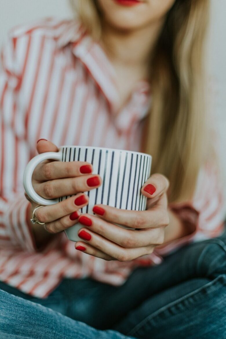 red nails