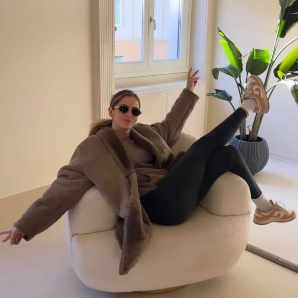 Galleria foto 'Valentina Ferragni sempre più sexy con la tutina aderente ricca di trasparenze' - foto 2