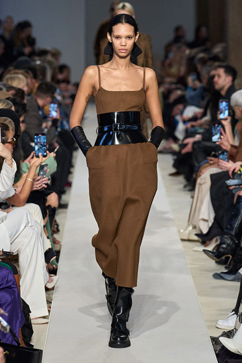 Galleria foto 'Milano Fashion Week: 6 look visti in passerella assolutamente da copiare' - foto 3