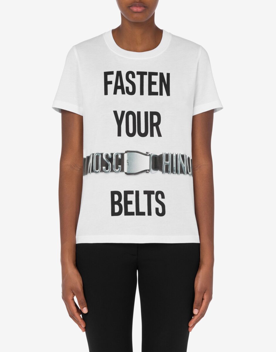 Galleria foto 'Moschino: 9 novità tra Capi e Accessori di uno dei Brand più irriverenti della Moda' - foto 2