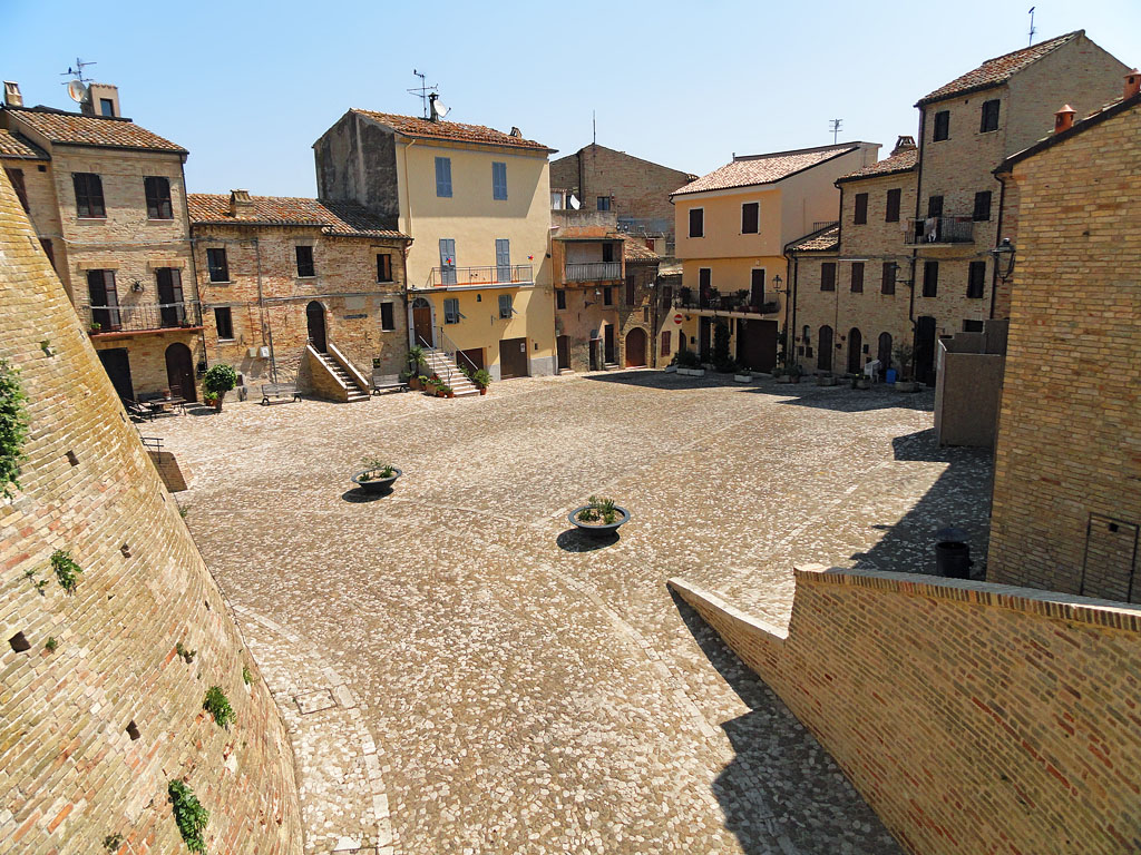 Galleria foto '6 suggestivi Borghi da scoprire nell’antica regione Marchigiana del Piceno' - foto 5