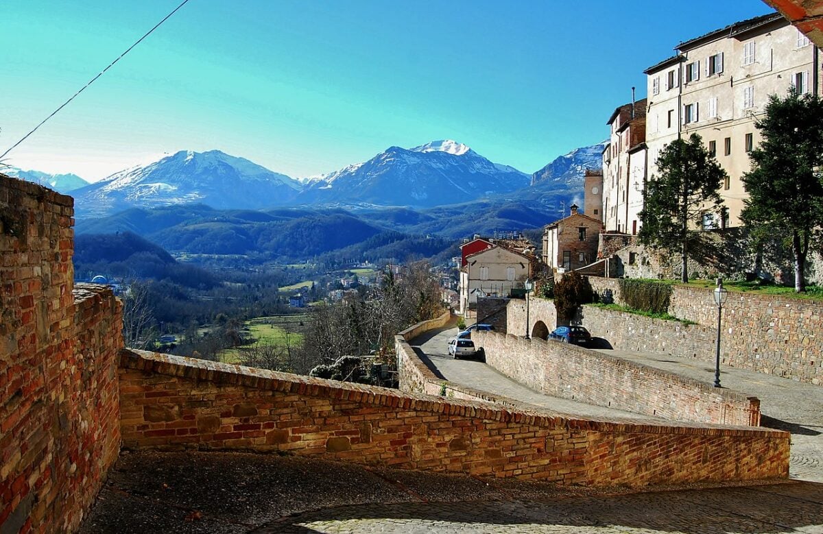 Galleria foto '6 suggestivi Borghi da scoprire nell’antica regione Marchigiana del Piceno' - foto 1