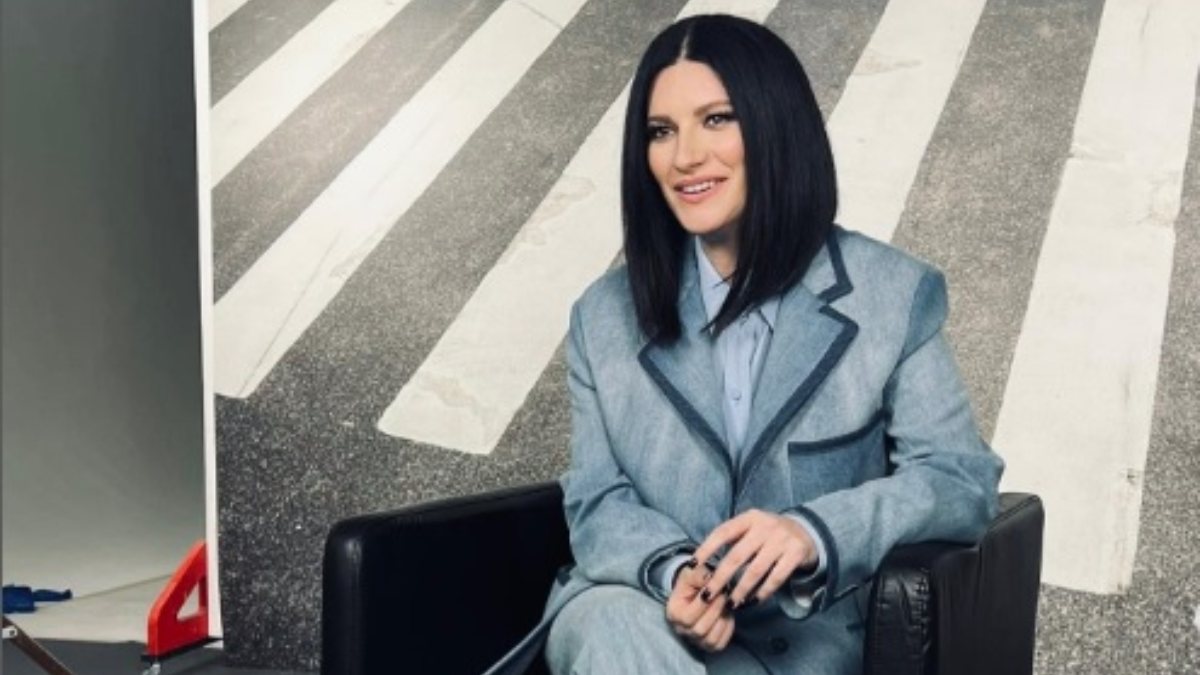 Laura Pausini, le nozze in smoking: un matrimonio da favola ma il Look non convince!