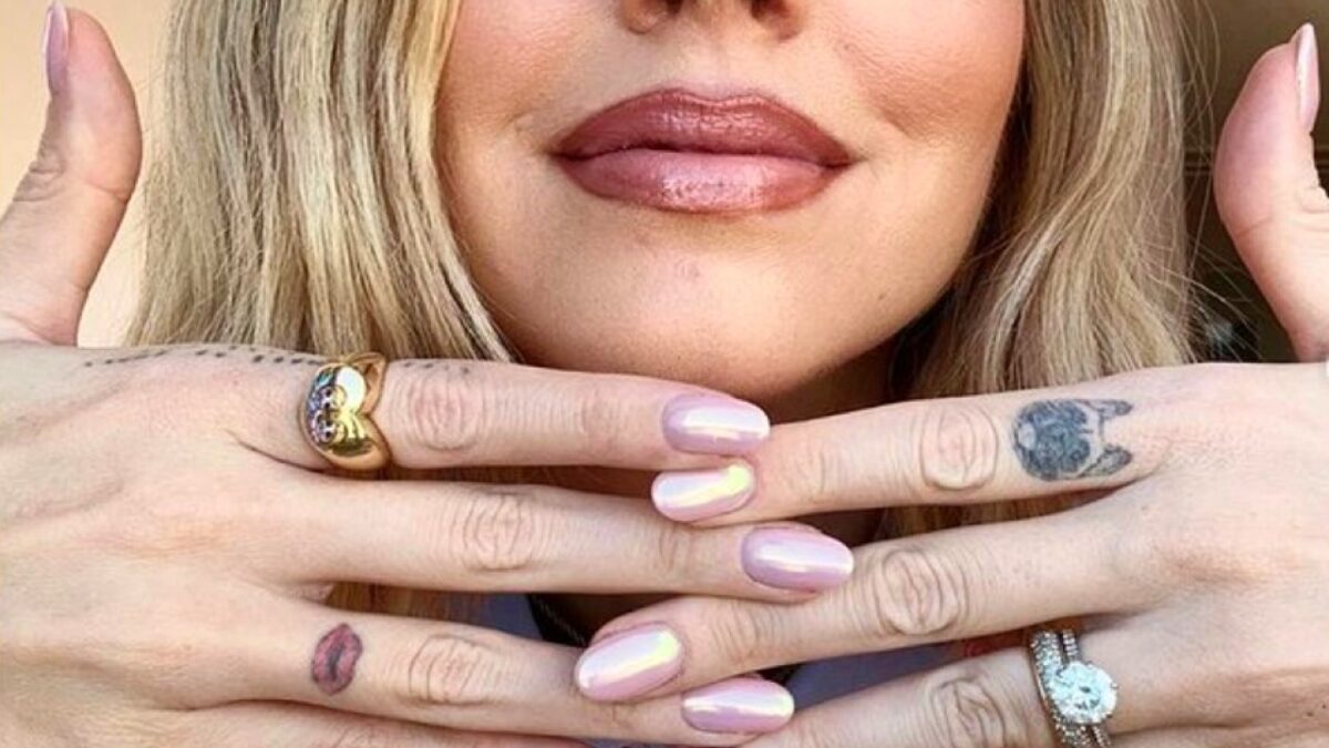 Le Pearly Nails di Chiara Ferragni fanno tendenza: 4 Smalti per realizzarle