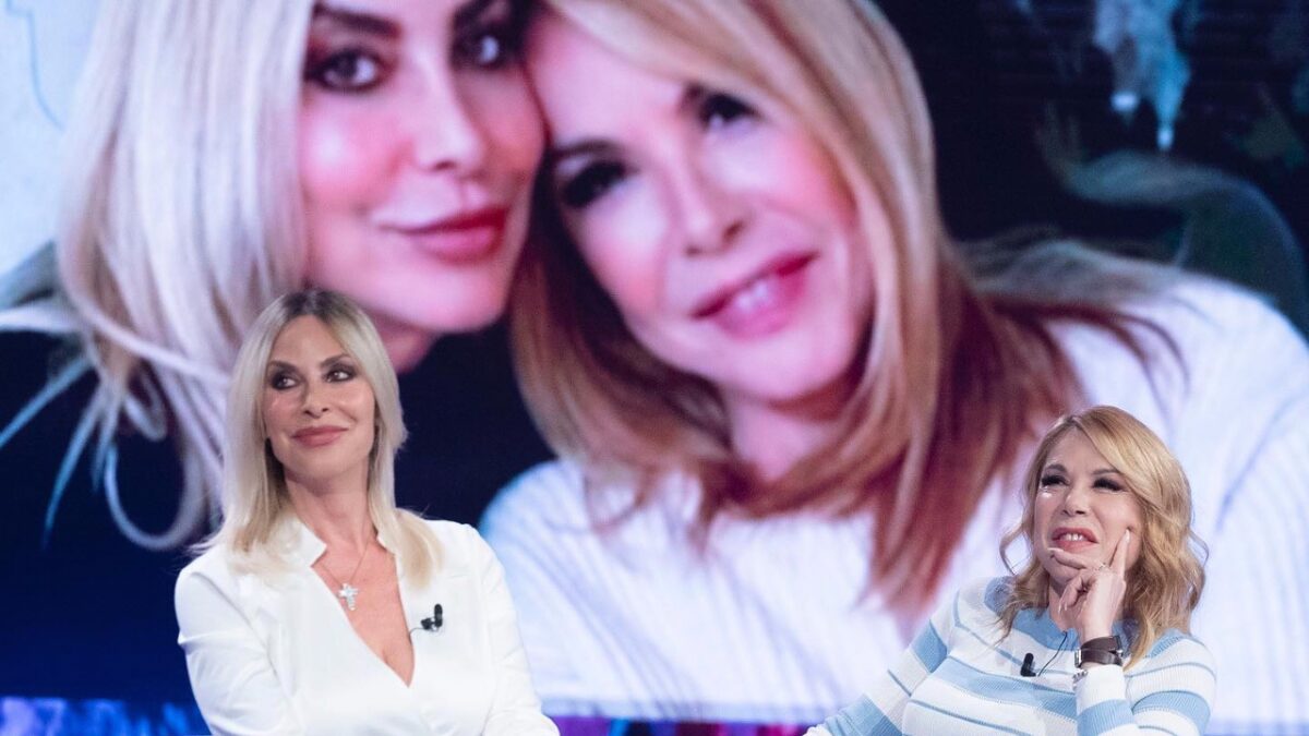 Anna Pettinelli e Stefania Orlando a Verissimo: l’amicizia è super ma il look è tutto da rifare