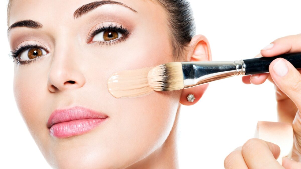 Make up Pelle mista: 5 prodotti da provare per un Trucco perfetto