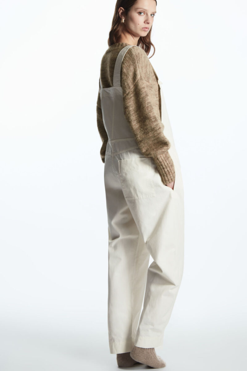 Galleria foto 'Saldi COS, 7 occasioni imperdibili: Capi e Accessori a metà prezzo!' - foto 6