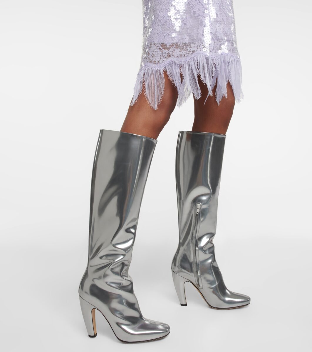 Galleria foto 'Argento, Trend di Primavera: 5 capi e accessori nella nuance del momento' - foto 5