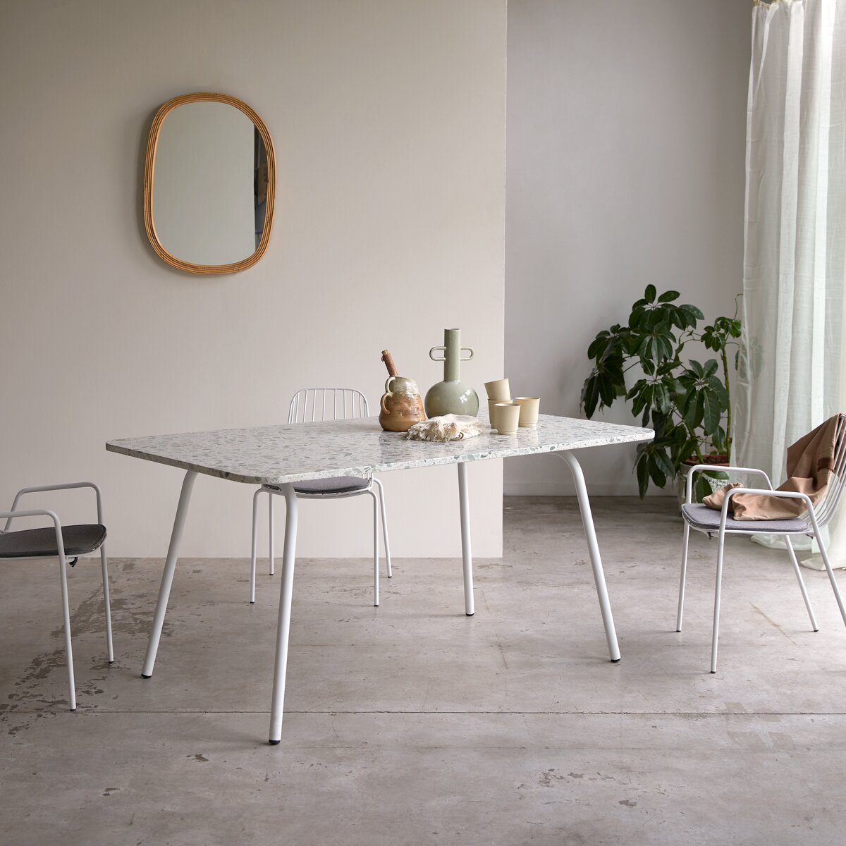 Galleria foto 'Tavolo e Sedie, 5 Set per arredare la tua Sala da Pranzo. Ecco i più belli e convenienti…' - foto 3