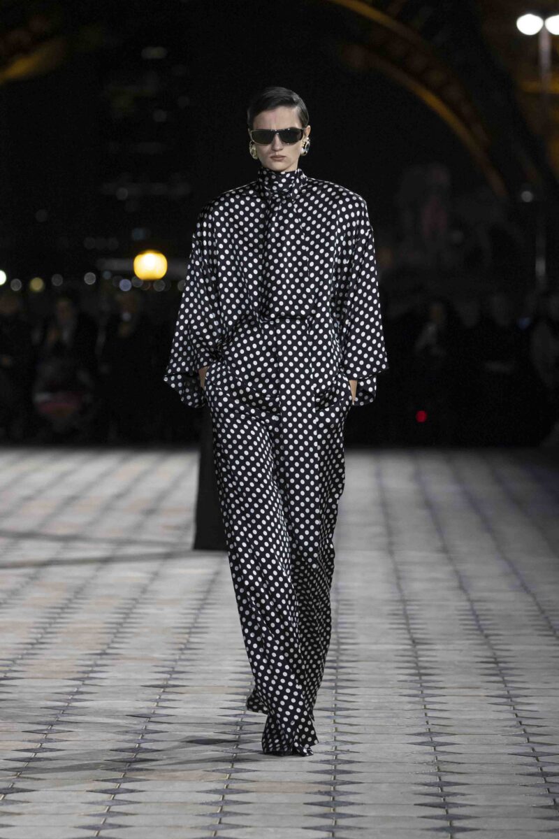 Galleria foto 'Parigi Fashion Week, 7 Capi e Accessori dalla nuova Collezione firmata Saint Laurent' - foto 4