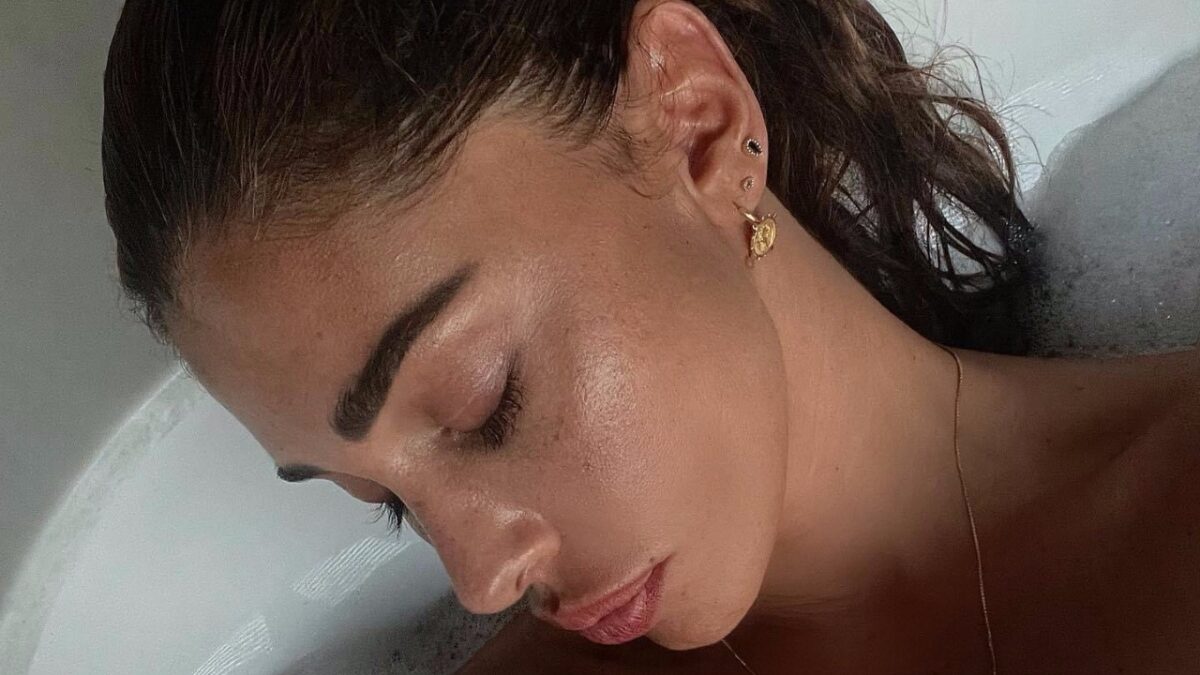 Le Iene, Belen da forfait: l’annuncio senza trucco e senza filtri della showgirl su Instagram