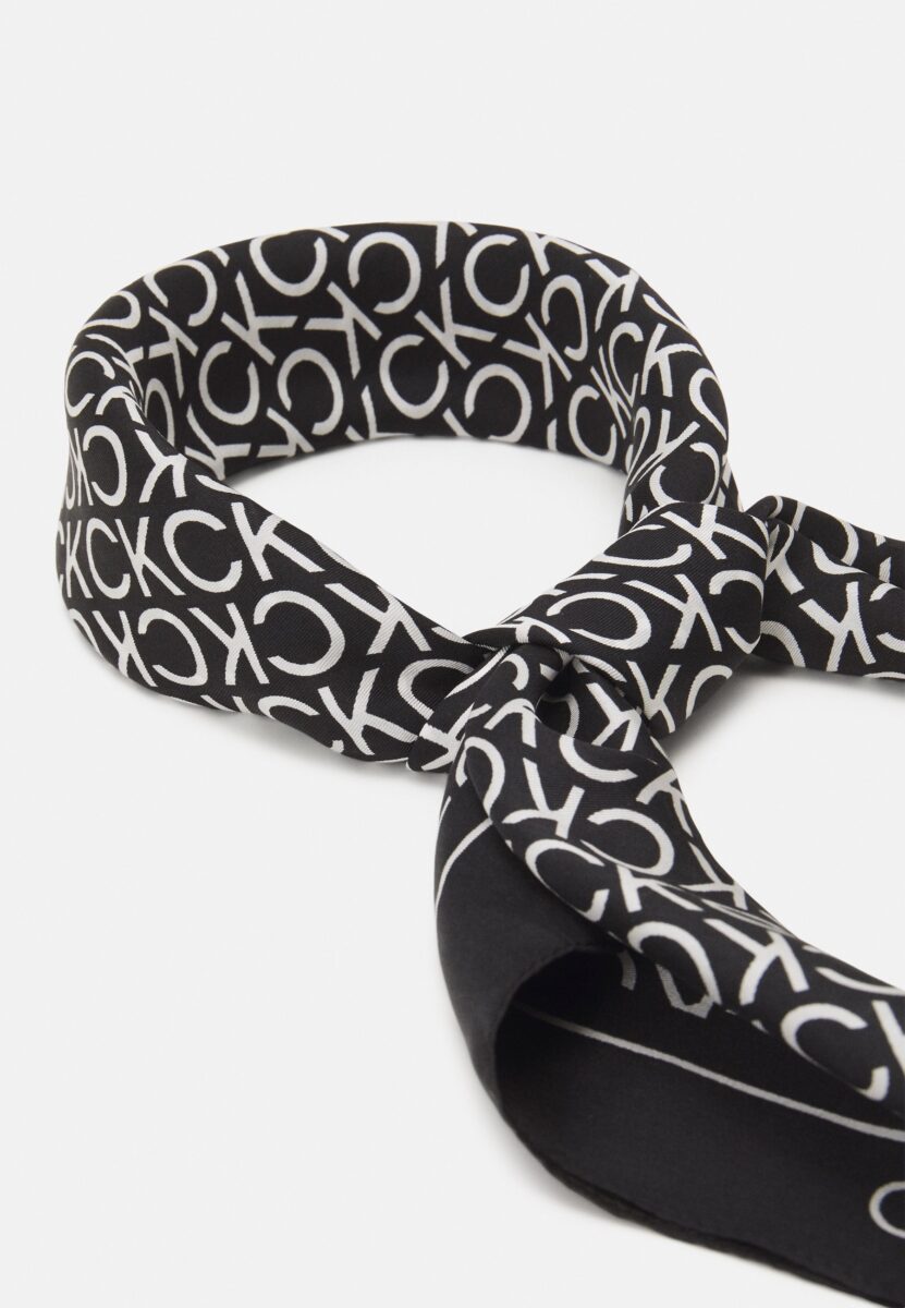 Galleria foto '7 scicchissimi Turbanti da indossare in Primavera per un look pazzesco!' - foto 3