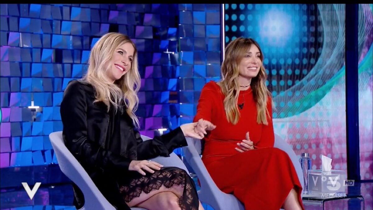 Galleria foto 'Pierelli e Pedron ospiti a Verissimo svelano la loro ultima preziosa collaborazione. Chapeau!' - foto 2