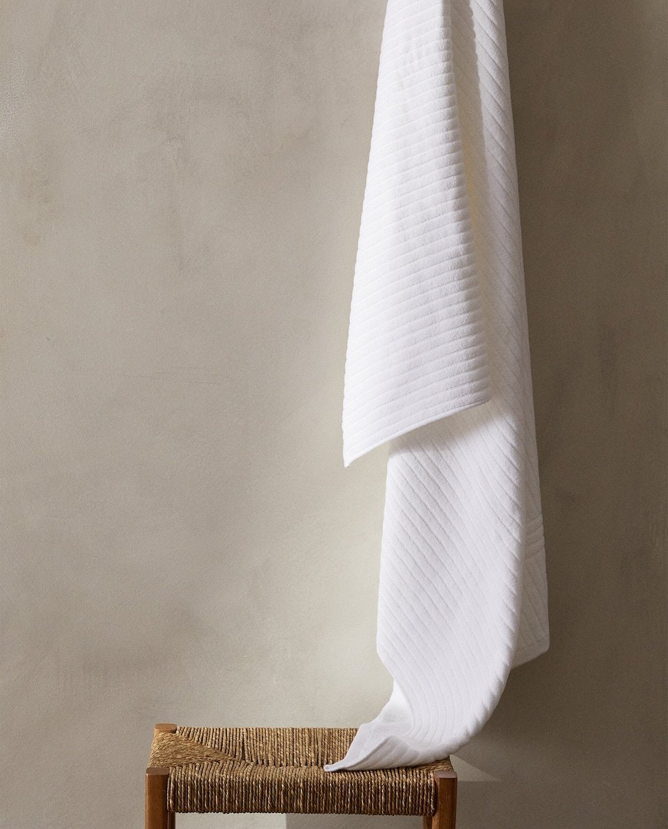 Galleria foto 'Special Price Zara Home: 6 Complementi Tessili da acquistare subito in Saldo' - foto 6