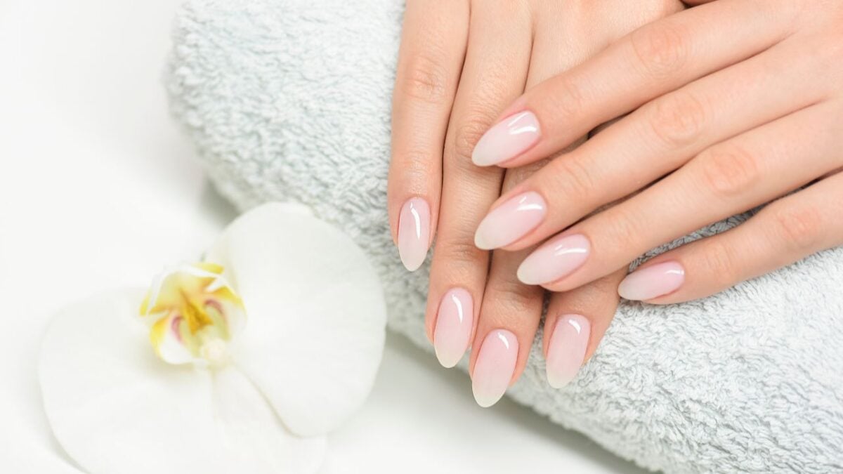 Milky Nails: i 7 migliori Smalti per realizzare una sofisticata manicure color Latte