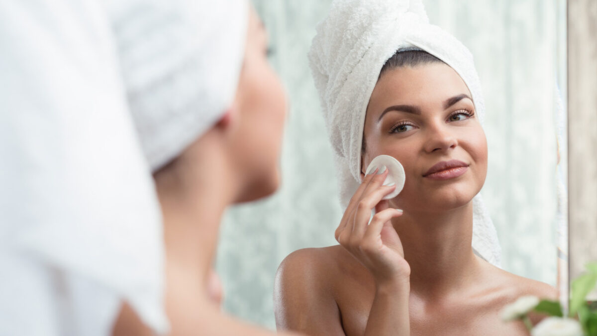 Come rimuovere il make up: i 6 più efficaci struccanti low cost