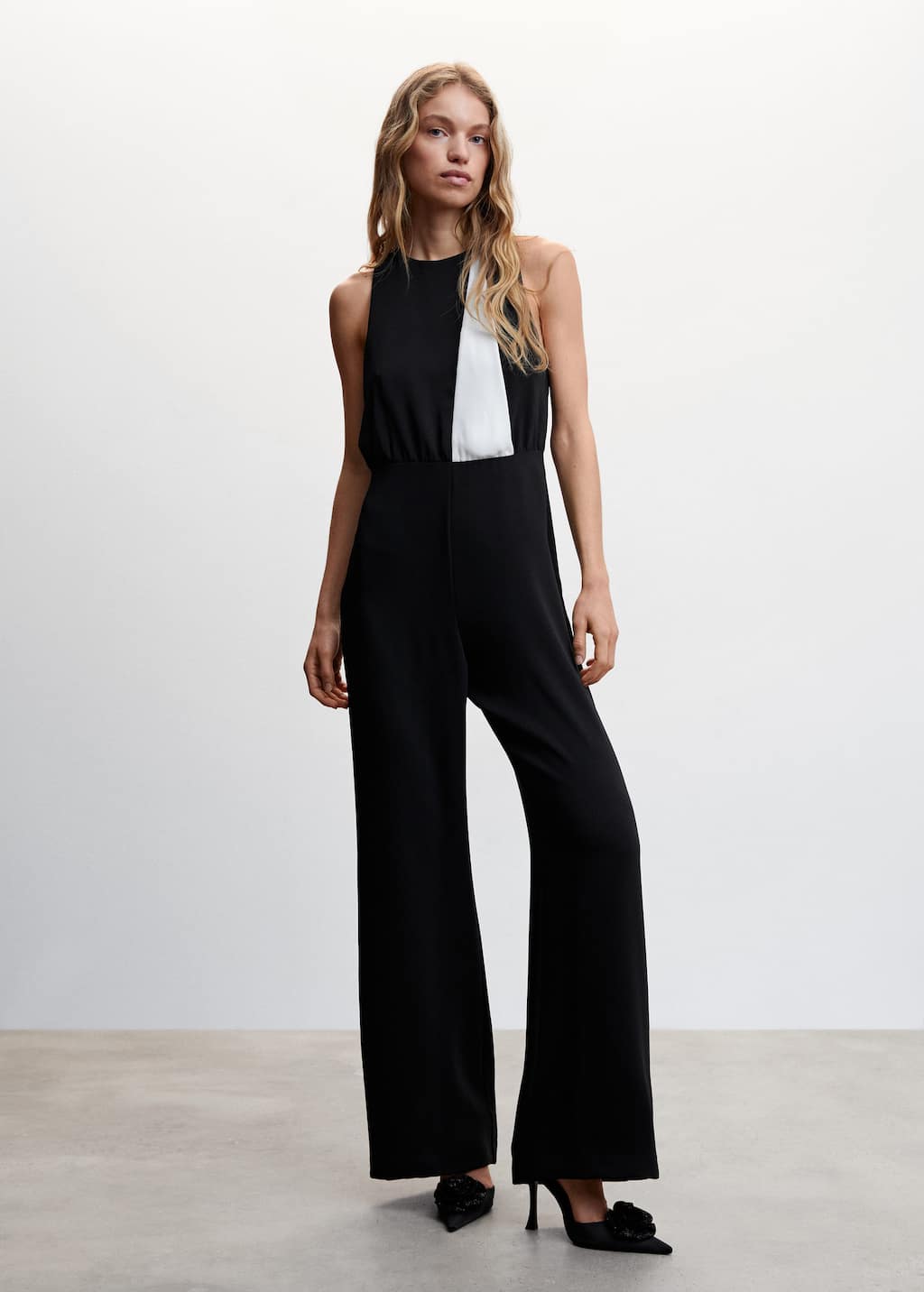 Galleria foto 'Primavera Chic, 7 Vestiti e Tute firmate Mango da non lasciarsi sfuggire' - foto 1