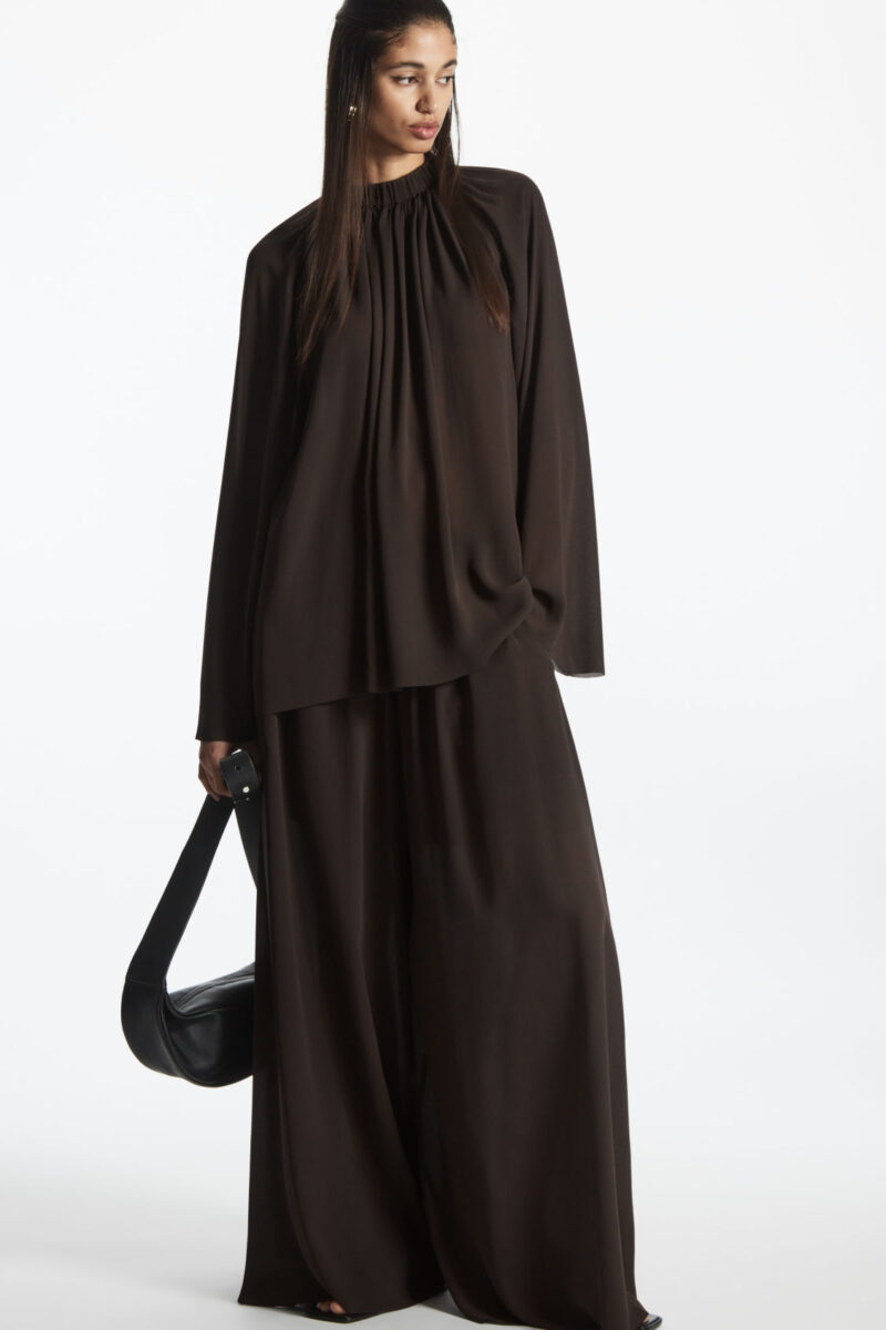 Galleria foto 'COS, gli 11 best look minimal chic da indossare in Primavera!' - foto 10