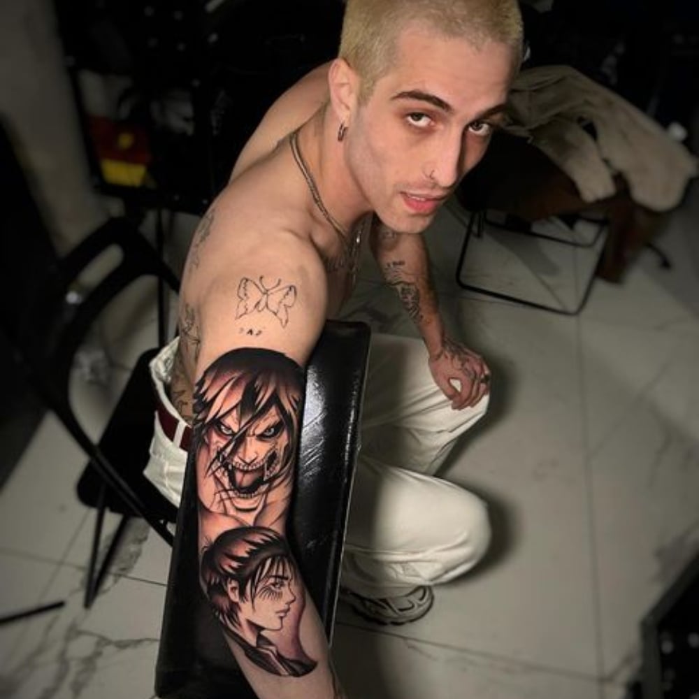 Galleria foto 'Nuovo, gigantesco Tatuaggio per Damiano dei Maneskin. Ecco il significato…' - foto 1