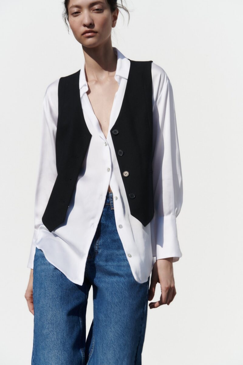 Galleria foto '8 Gilet firmati Zara per un irresistibile look di Primavera' - foto 7