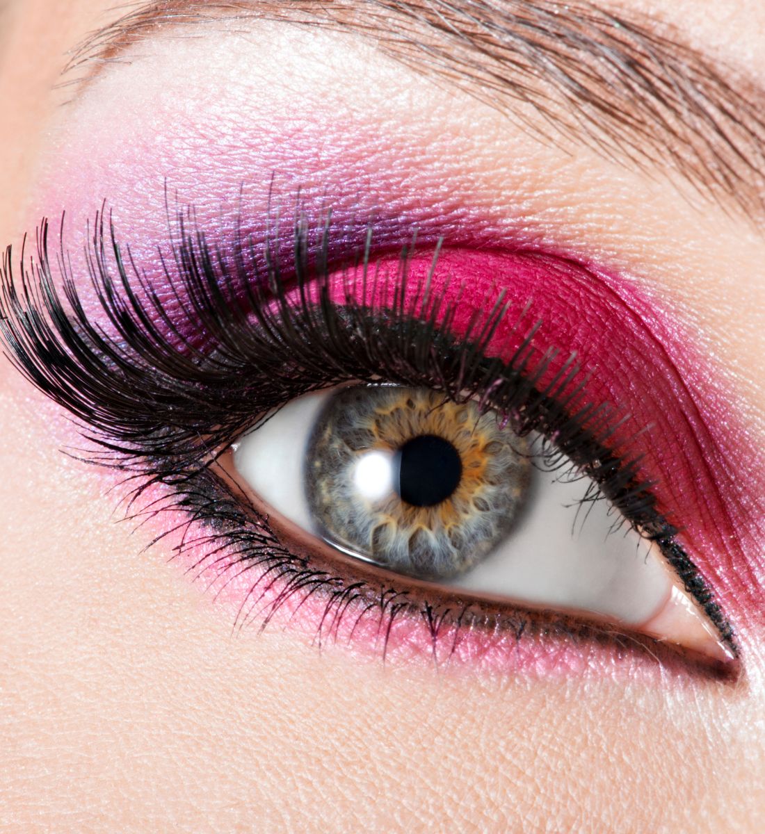 Galleria foto 'Il Make Up giusto per gli occhi chiari: 5 tips per uno sguardo che cattura!' - foto 2