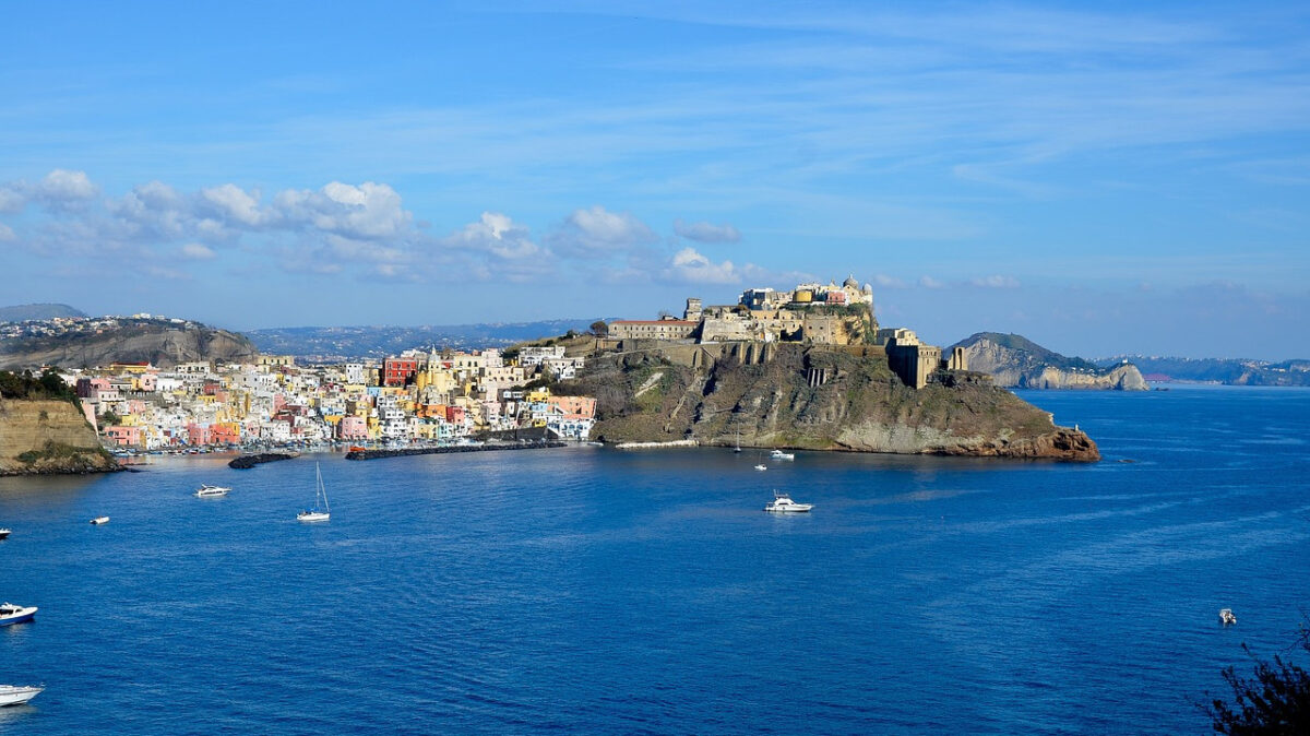 Procida, 5 buoni motivi per visitare l’isola più suggestiva dell’arcipelago Campano