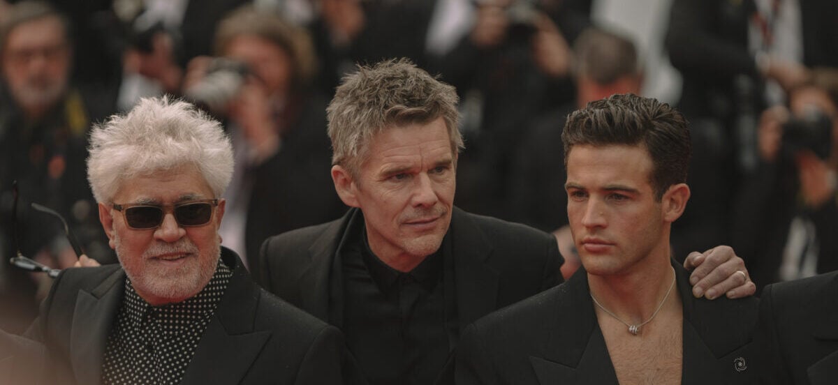 Galleria foto 'Festival di Cannes 2023: total black per Ethan Hawke e gli altri sexy Cowboy di Pedro Almodovar' - foto 2