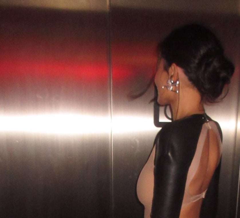 Galleria foto 'Kylie Jenner osa con il look da Bad Girl al concerto parigino di Beyoncé!' - foto 2