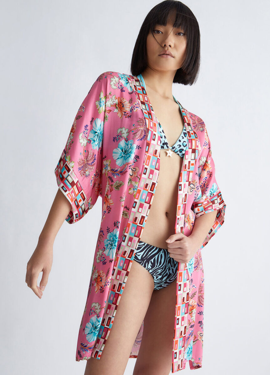 Galleria foto 'Al Mare con Stile, 7 copricostume chic e colorati' - foto 3