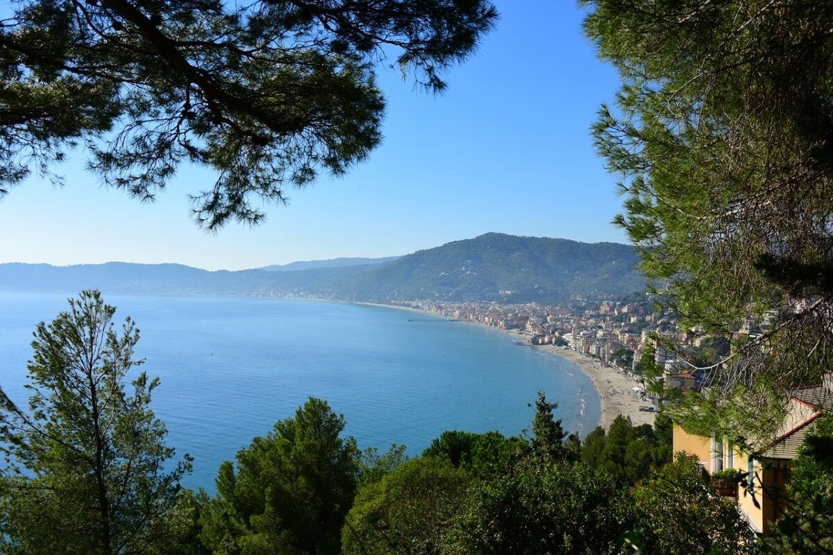 Galleria foto 'Le Spiagge più belle della Liguria: 8 paradisi della Riviera Nord' - foto 7