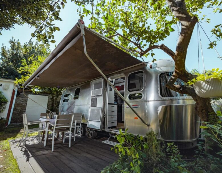 caravan glamping