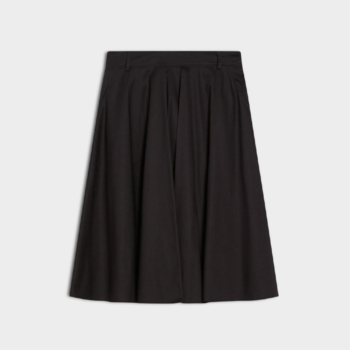 Galleria foto '7 capi total black (e total cool) su cui puntare ora' - foto 4