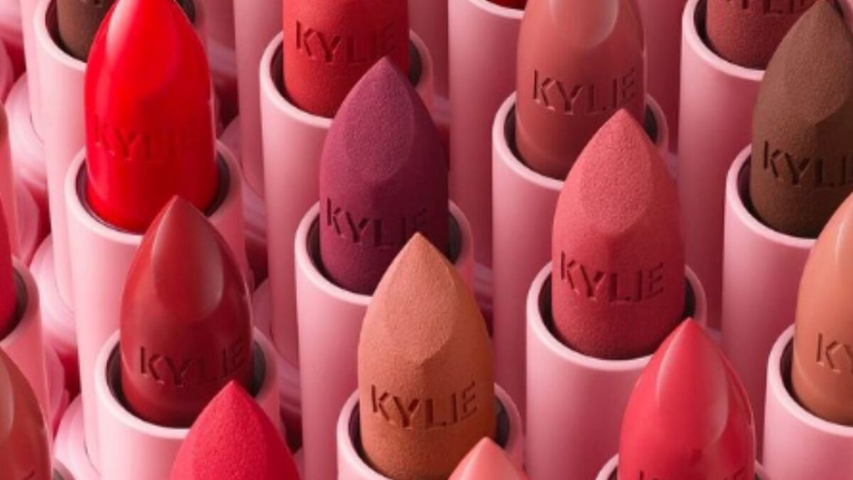 Galleria foto 'Kylie Cosmetics, gli 8 migliori prodotti make up firmati Kylie Jenner' - foto 1