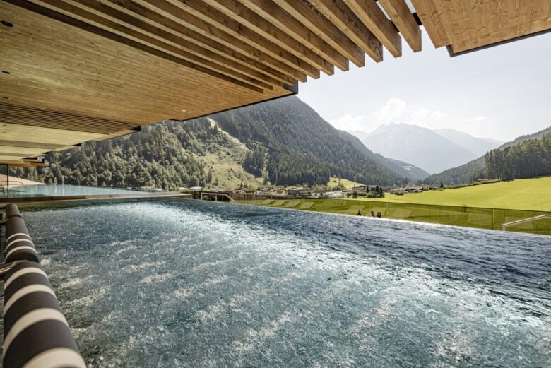 sudtirol infinity pool