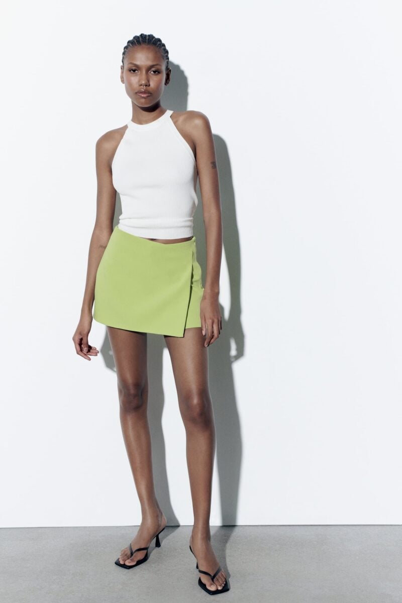 Galleria foto '7 minigonne Zara très chic da indossare questa estate' - foto 4