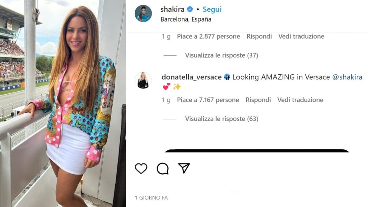 Shakira, il look Versace per fare colpo su Hamilton. Donatella fa il tifo per Lei!