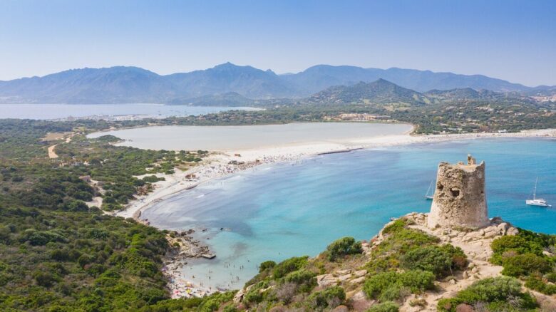 Spiaggia di Porto Giunco in Sardegna