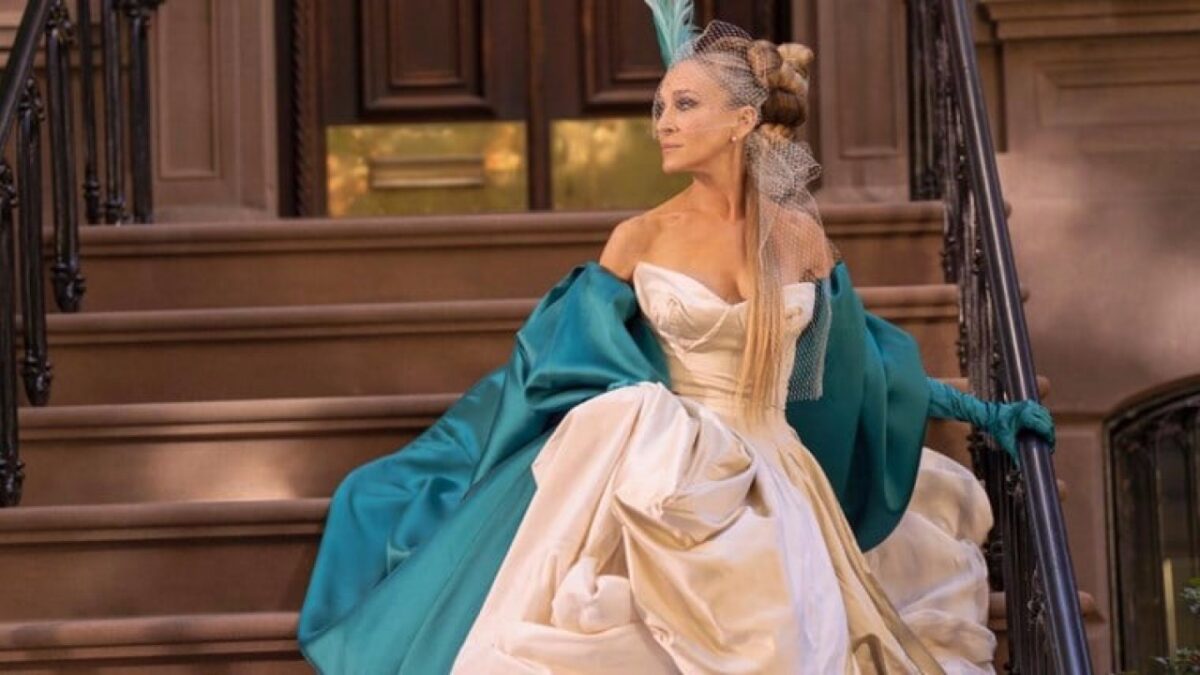 Sarah Jessica Parker riporta in scena l’iconico Vivienne Westwood in And Just Like That 2