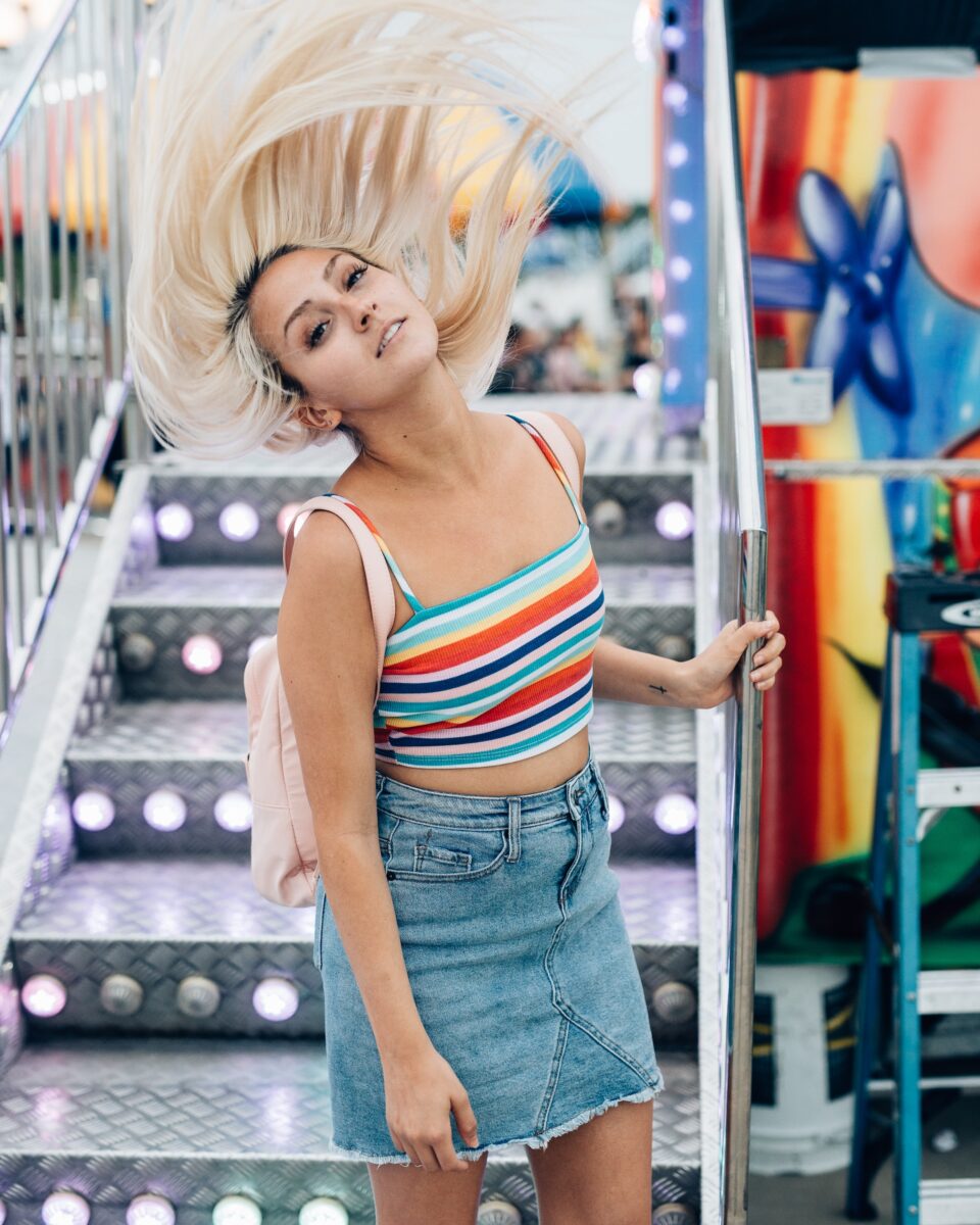 Galleria foto 'Gonne di Jeans, gli abbinamenti giusti: 5 outfit davvero pazzeschi!' - foto 5