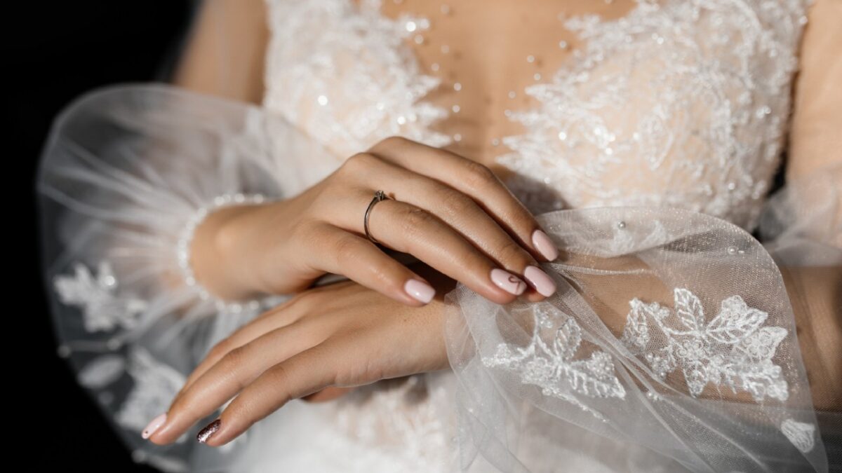 5 Manicure da Sposa davvero raffinate per il giorno del Sì