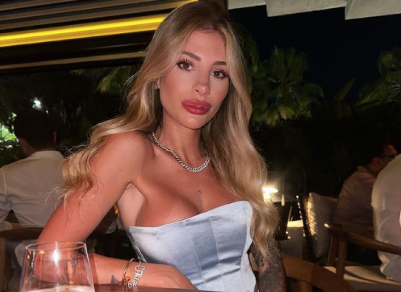 Galleria foto 'Chiara Nasti e Mattia Zaccagni danno spettacolo in viaggio di nozze: Miami bollente per la coppia!' - foto 2