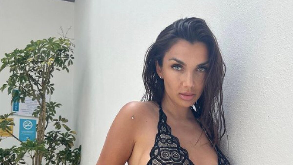 Elettra Lamborghini mostra l’incredibile dimagrimento, poi sbotta: ”Non è Liposuzione”