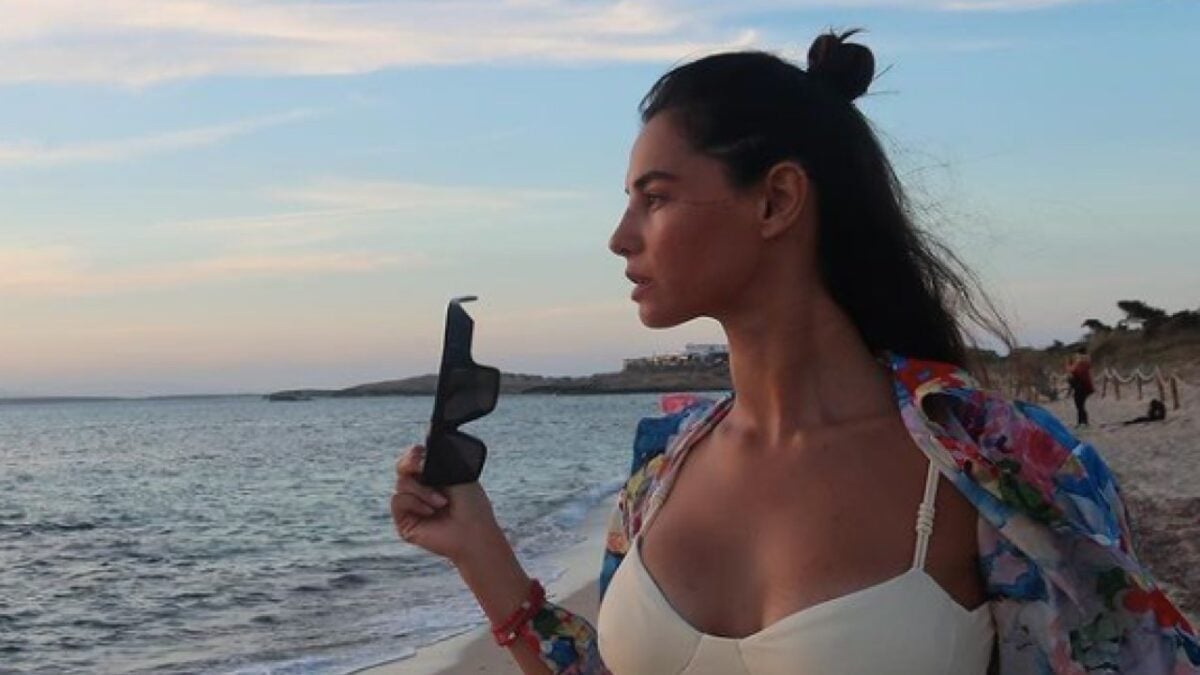 Francesca Chillemi si rilassa così tra un Ciak e l’altro di Viola come il Mare 2…