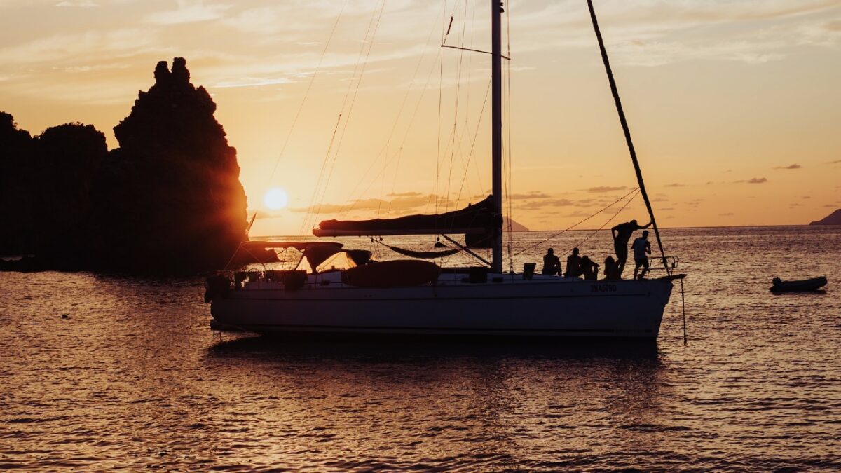 Sicilia in Barca a vela: un itinerario in 7 tappe per una vacanza da sogno!