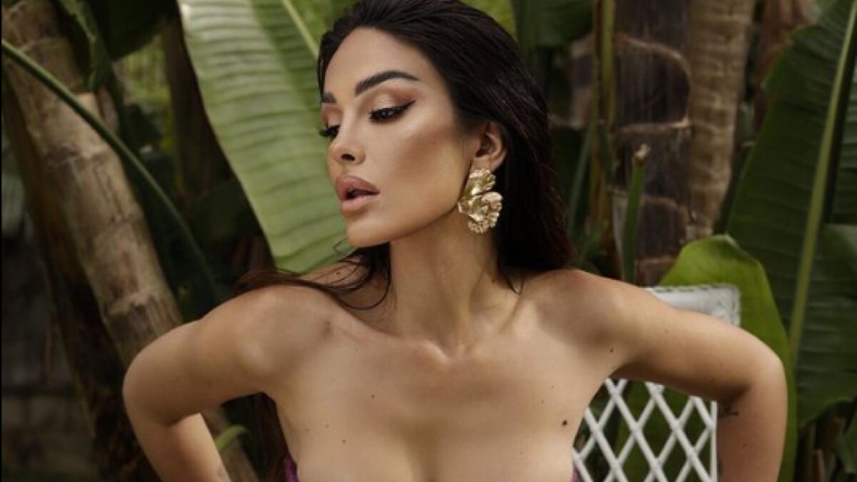 Rosa Perrotta lancia la sua Linea beachwear: che sexy!