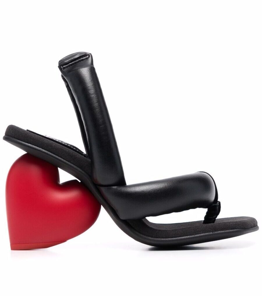 Galleria foto 'I Tacchi più Originali della Stagione: 5 modelli pazzeschi!' - foto 1