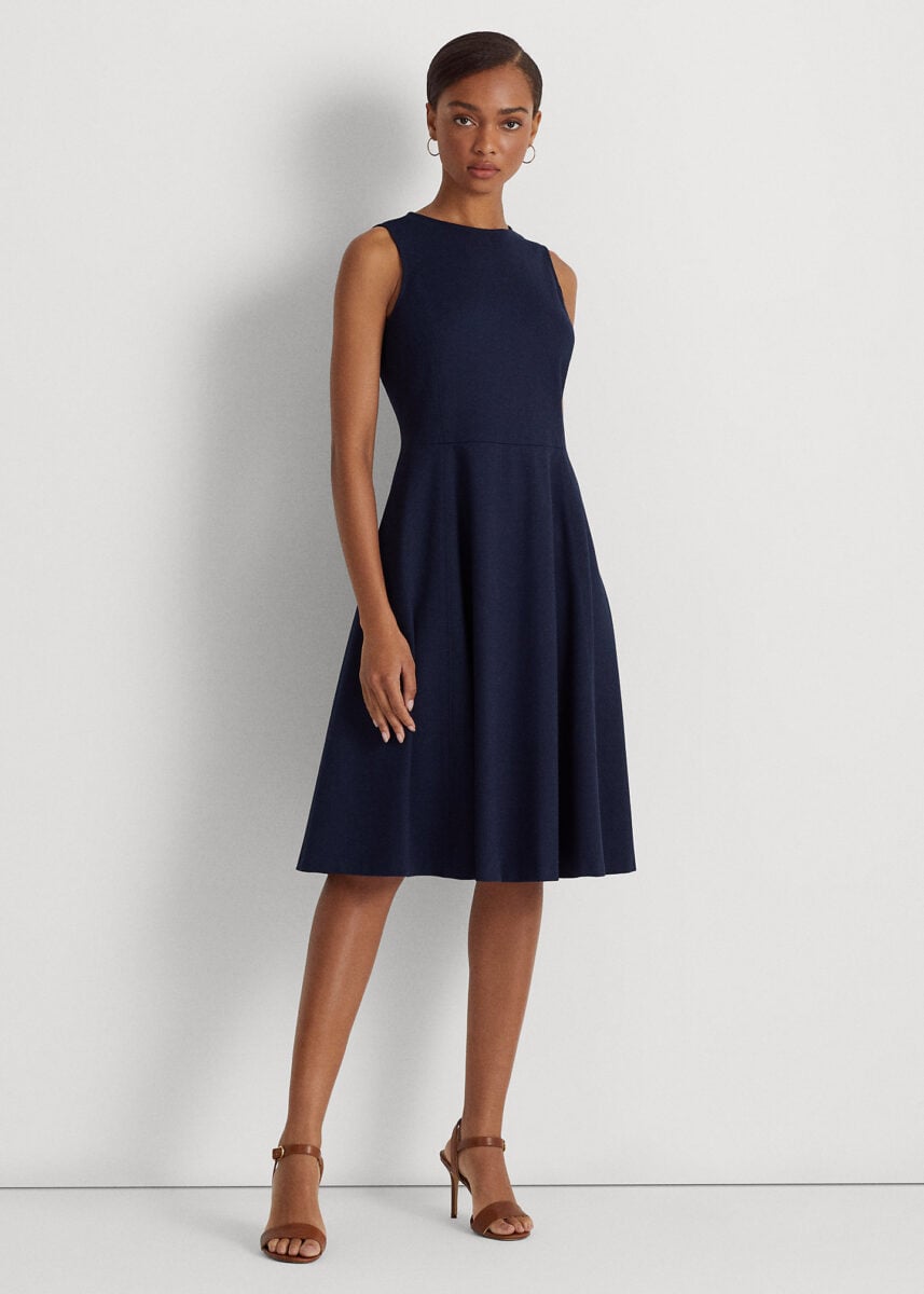 Galleria foto 'Come vestirsi per nascondere i Fianchi Larghi: 5 consigli imperdibili' - foto 6