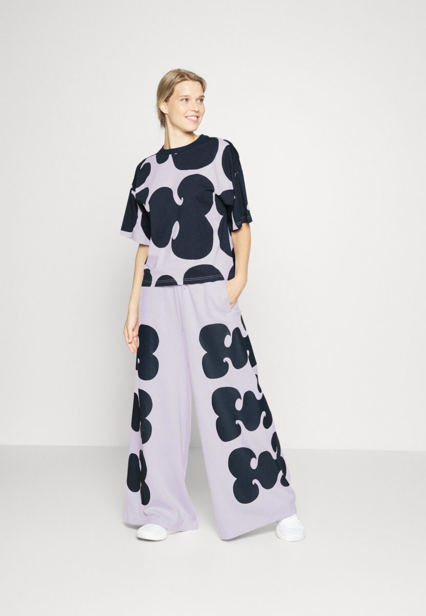 Galleria foto 'Pantaloni, i 5 modelli più trendy dell’Estate 2023' - foto 2