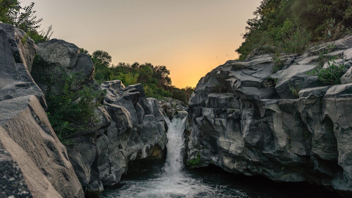 Galleria foto '6 Piscine Naturali Italiane davvero paradisiache. Non crederete ai vostri occhi!' - foto 1
